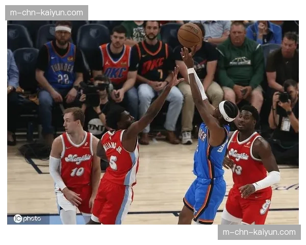 亚历山大37分，雷霆大胜灰熊锁定西北赛区头名